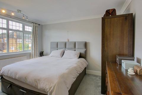 3 bedroom semi-detached house for sale, Brentwood Road, Ingrave, CM13