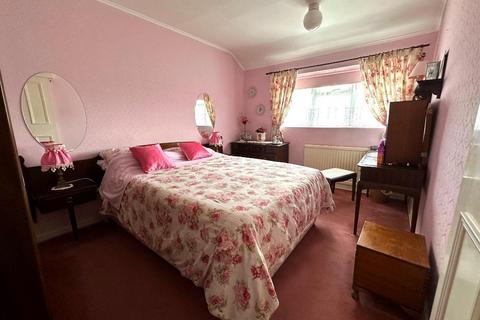 3 bedroom semi-detached house for sale, Limbury Mead, Luton LU3
