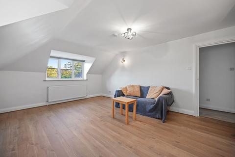 1 bedroom apartment to rent, Grange Road, Garden Court, SM2