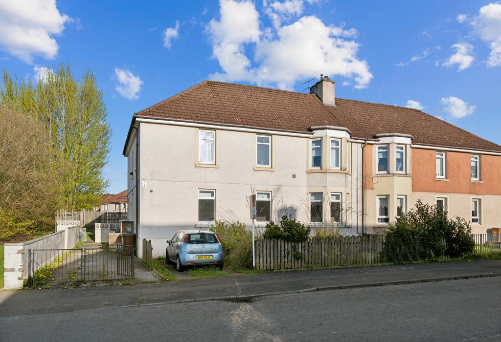 Burnfoot Road, Airdrie, Lanarkshire 4 bed flat £85,000