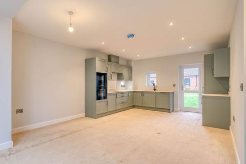 2 bedroom apartment for sale, 3 Lion & Lamb Barns, Droitwich Road, Bradley Green B96 6RP