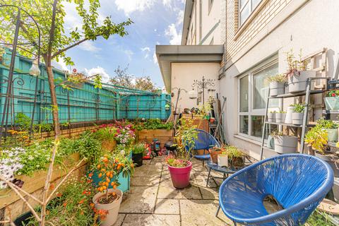 1 bedroom flat for sale, Windmill House, Isle of Dogs E14