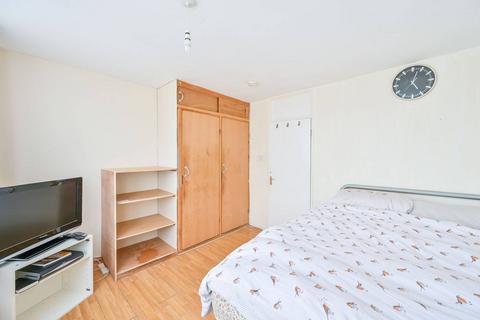 1 bedroom flat for sale, Daniel Gardens, Peckham, London, SE15