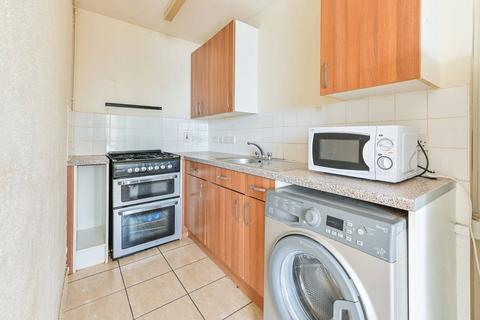 1 bedroom flat for sale, Daniel Gardens, Peckham, London, SE15