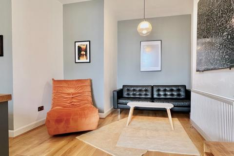 2 bedroom flat to rent, Viewforth, Bruntsfield, Edinburgh, EH10