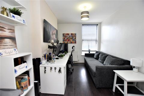 Flat 3, 7 Newhaven Road, London, SE25 6JQ