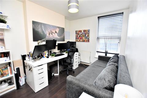 Flat 3, 7 Newhaven Road, London, SE25 6JQ