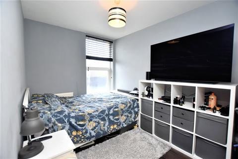 Flat 3, 7 Newhaven Road, London, SE25 6JQ