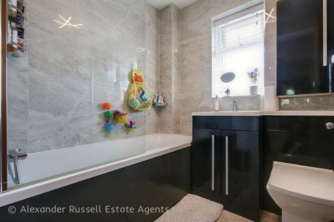 16 Hill House Drive, Minster, Ramsgate, CT12 4BE