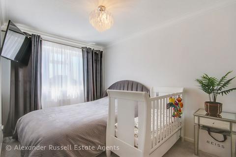 16 Hill House Drive, Minster, Ramsgate, CT12 4BE