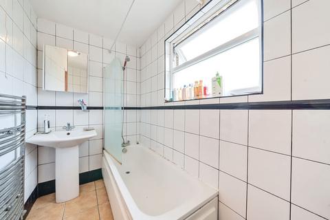 2 Medlar Street, London, SE5 0JU
