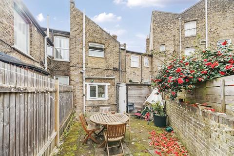 2 Medlar Street, London, SE5 0JU