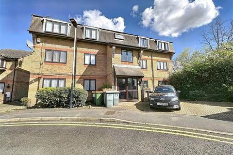 1 bedroom flat to rent, Magpie Close, Forest Gate
