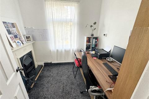 2 bedroom house to rent, Stokes Road, East Ham