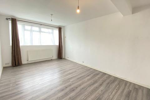 1 bedroom flat to rent, Gayhurst Road, Hp12