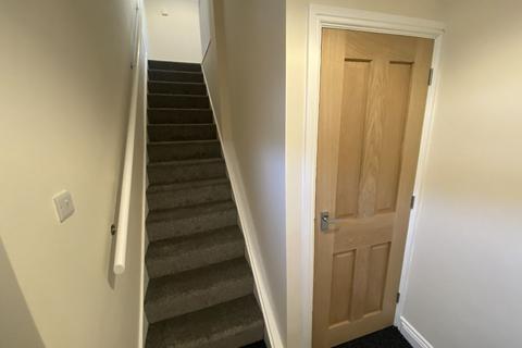 2 bedroom flat to rent, Bridgwater TA6
