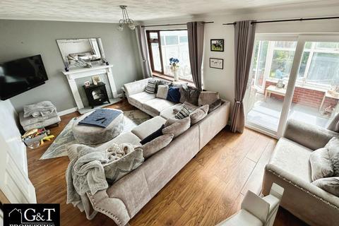 3 bedroom terraced house for sale, Woodcross Street, Bilston