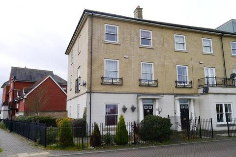 4 bedroom terraced house to rent, Bonny Crescent, Ipswich