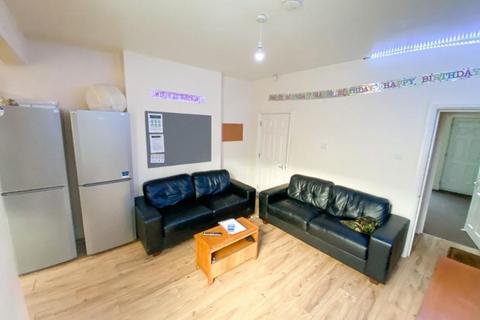 1 bedroom terraced house to rent, 1 room available at 42 Harefield Road, Ecclesall