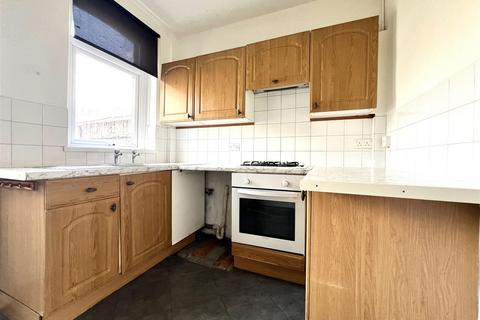 2 bedroom terraced house to rent, Old Mill Lane, Barnsley
