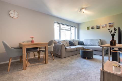 2 bedroom flat for sale, The Willows, Little Harrowden