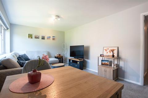 2 bedroom flat for sale, The Willows, Little Harrowden
