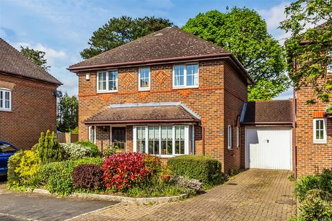 3 bedroom house for sale, GAYTON CLOSE, ASHTEAD, KT21