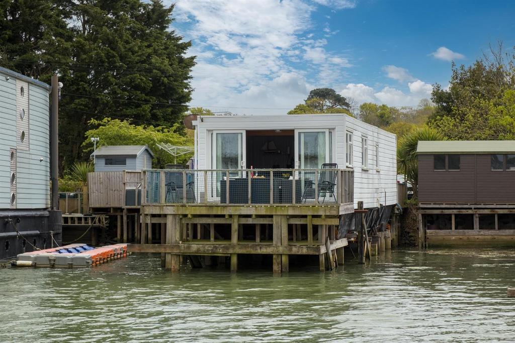 Bembridge, Isle of Wight 1 bed houseboat for sale £249,950