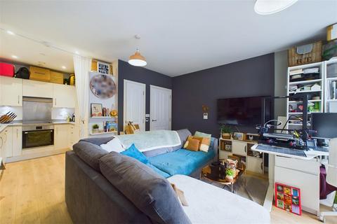 1 bedroom flat for sale, Paynter House, 1 Shipbuilding Way, London, E13 9FG