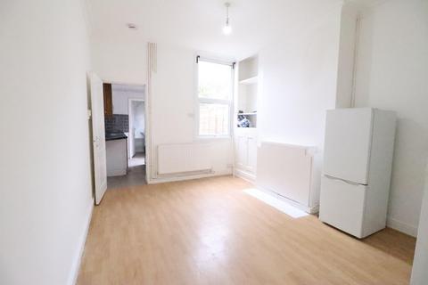 2 bedroom terraced house to rent, Catherine Street, Coventry CV2