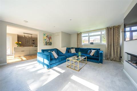 2 bedroom apartment for sale, Newton Court, Oakwood, Leeds