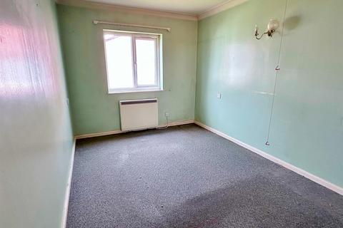 1 bedroom retirement property for sale, Wannock Road, Eastbourne BN22