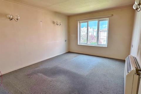 1 bedroom retirement property for sale, Wannock Road, Eastbourne BN22