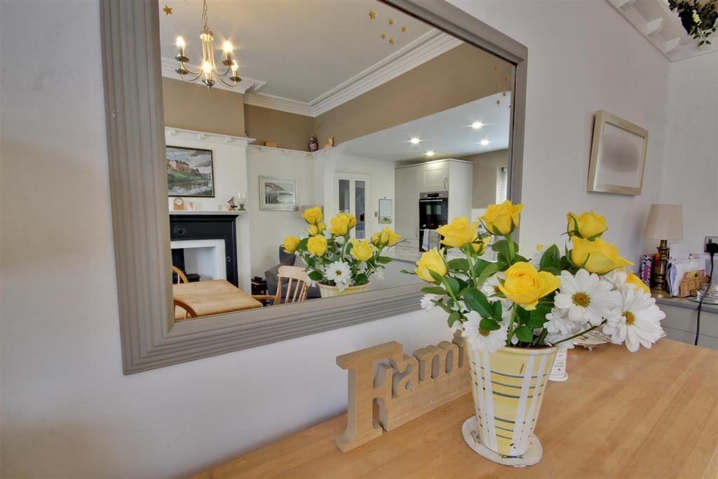 Eastgate, Hornsea 2 bed detached house for sale £425,000