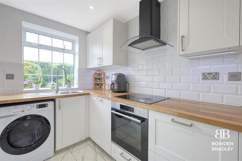29 Walden Way, Ilford, IG6 3BJ