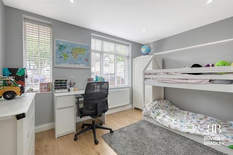 29 Walden Way, Ilford, IG6 3BJ