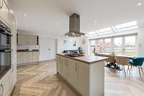 5 bedroom detached house for sale, Pastures Drive, Tidbury Green, Solihull