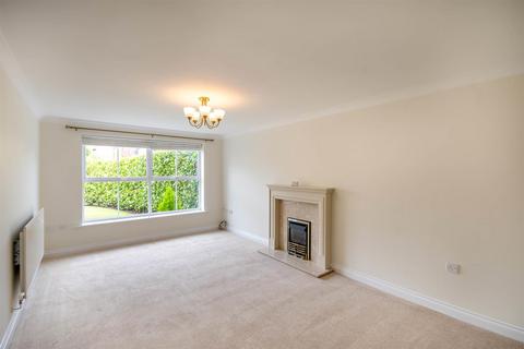 4 bedroom detached house for sale, Eshton Rise, Bawtry, Doncaster