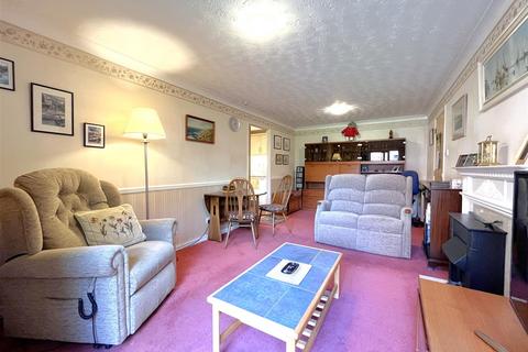 2 bedroom apartment for sale, Healey Court, Coten End, Warwick