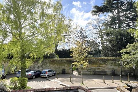 24 Castle Street, Warwick, CV34 4BP
