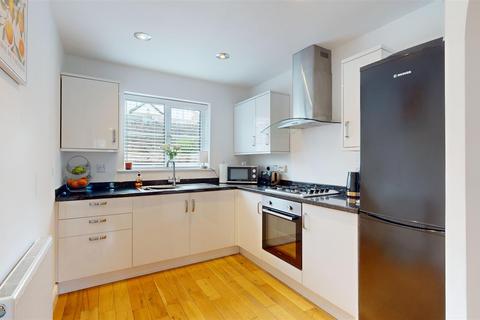 4 bedroom detached house for sale, Upper Hall View, Northowram, Halifax