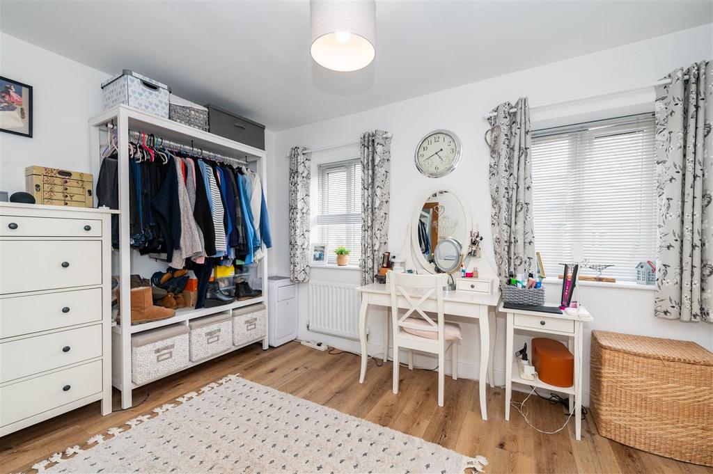 24 Lea Castle Drive internal-7.JPG