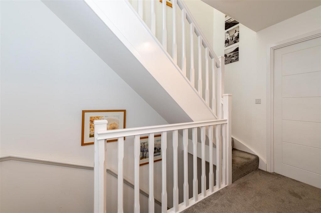 24 Lea Castle Drive internal-5.JPG