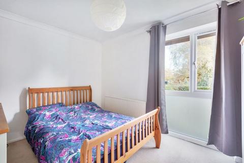 2 bedroom terraced house to rent, Kennedy Gardens, Sevenoaks TN13 3UG
