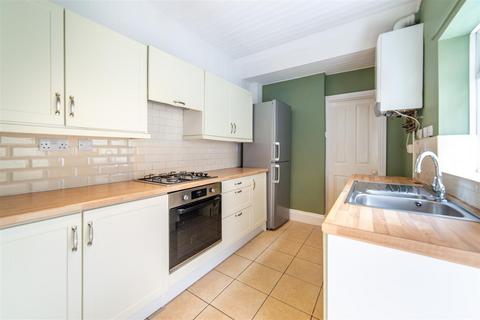 2 bedroom flat to rent, Broomfield Road, Gosforth, NE3