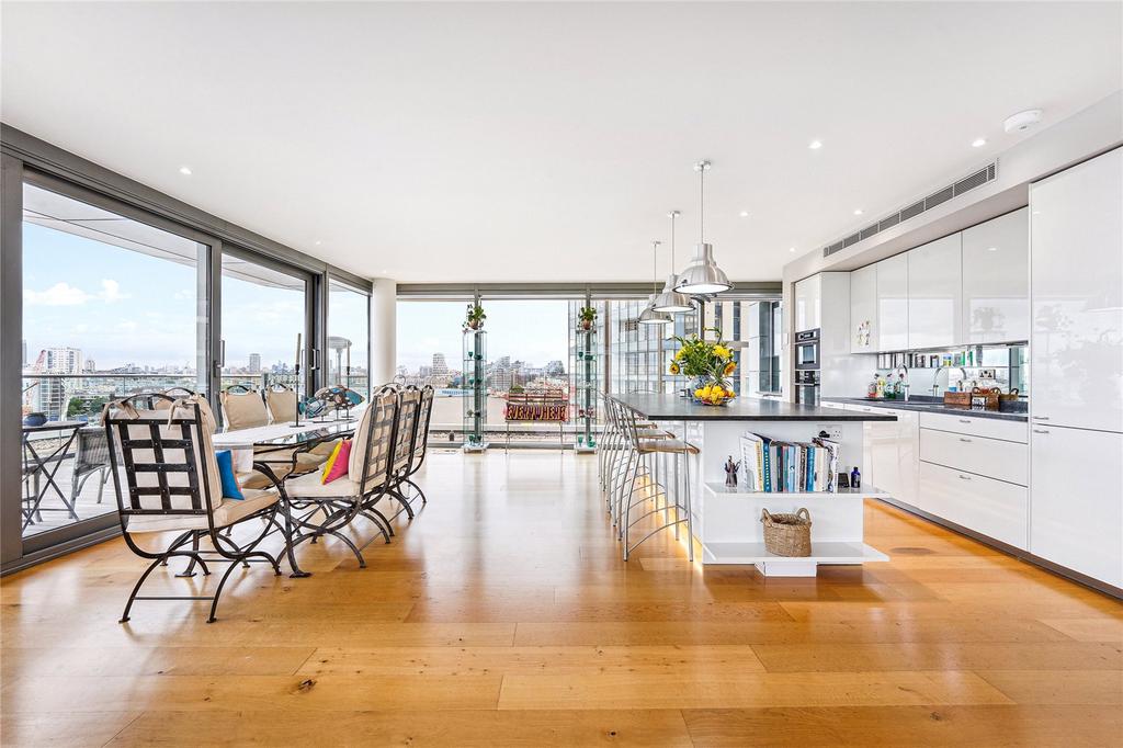 Kitchen/Dining Area