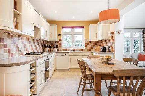 3 bedroom detached house for sale, Edwin Road, West Horsley