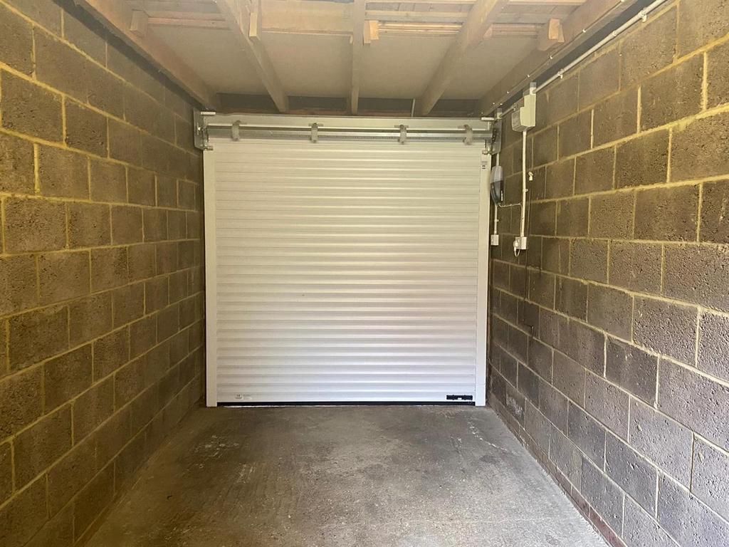 Garage.jpg