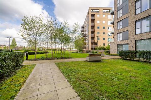 1 bedroom flat for sale, Cherry Orchard Road, Croydon
