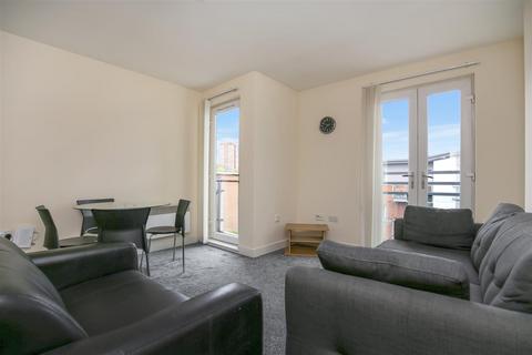 1 bedroom apartment to rent, Colombo Square, Gateshead NE8